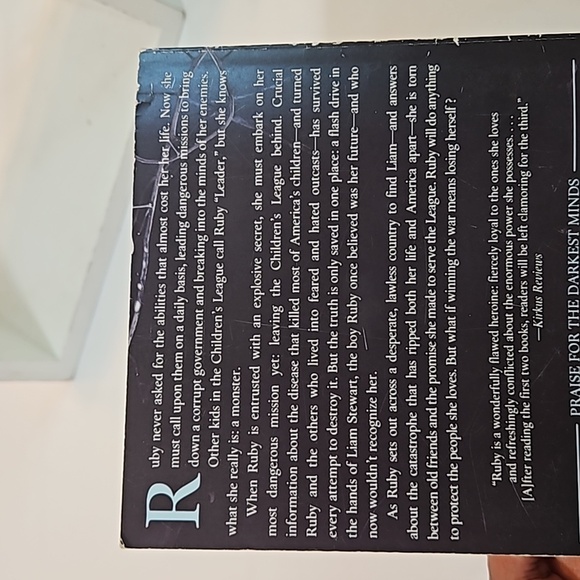 The Darkest Minds Never Fade BRACKEN First Hyperion Paperback edition 2014 - Picture 17 of 17